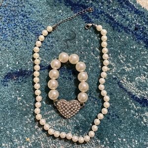 Imitation Pearl necklace with imitation Pearl stretch bracelet, rhinesto…